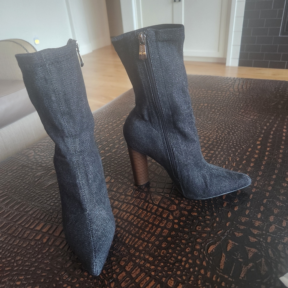 Cape Robbin Charcoal Ankle Booties - Picture 4 of 6